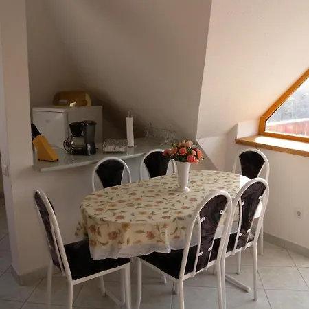 - Balaton 18381 Apartament Balatonfenyves